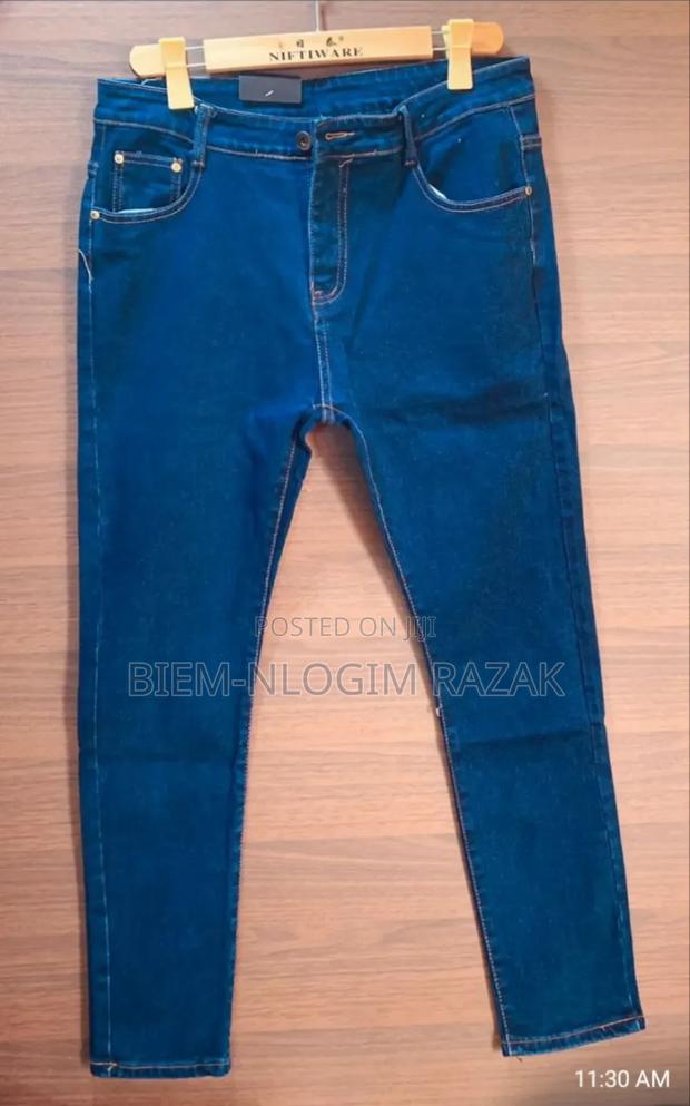 High Quality Luiz Vuitton N Armani Plain Jeans Available · Photo 5