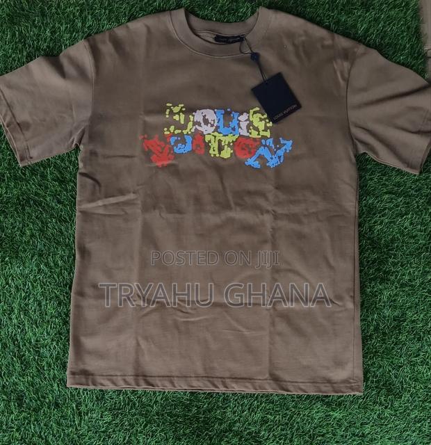 Louis Vuitton Top Available at Tryahu at an Affordable Price · Photo 1
