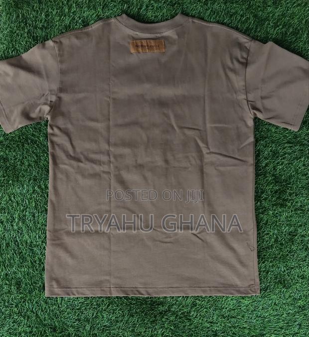 Louis Vuitton Top Available at Tryahu at an Affordable Price · Photo 2