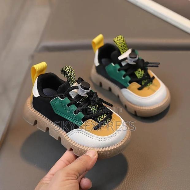 Children's New Casual Shoes · Photo 1