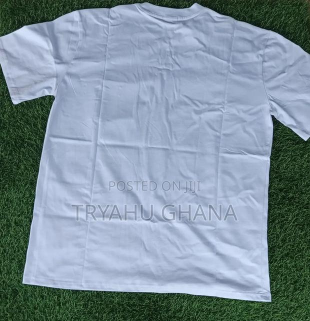 Grab Your Elegant Burberry Round-Neck Top Now at Tryahu · Photo 2