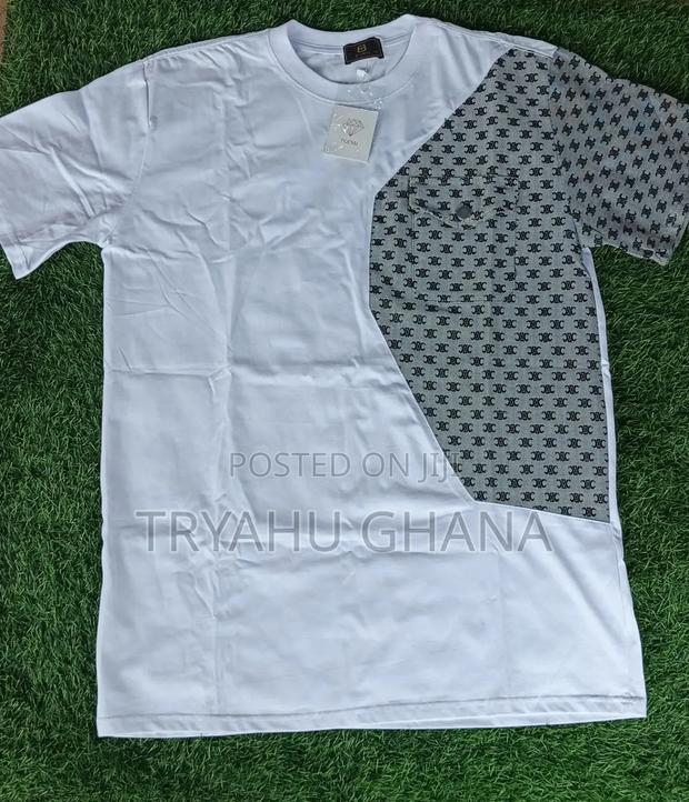 Grab Your Elegant White Round-Neck Top Now at Tryahu · Photo 1