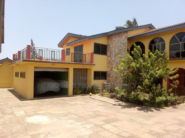 Furnished 7bdrm House in Accra for sale · Photo 2