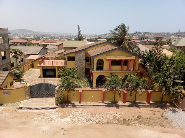 Furnished 7bdrm House in Accra for sale · Photo 4