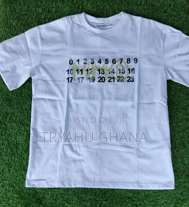 Shop Original Pure White Round-Neck Tops for Sale at Tryahu · Photo 1