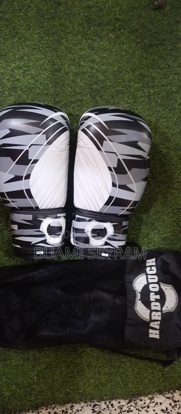 Boxing Gloves · Photo 1