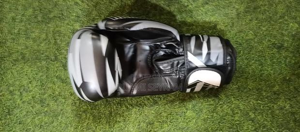 Boxing Gloves · Photo 7