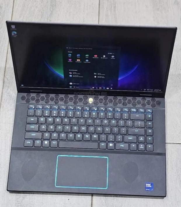 Laptop Dell Alienware M16 R2 16GB SSD 1T · Photo 4