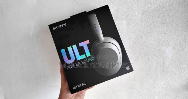 Sony Ult900 New Headphones Black · Photo 1