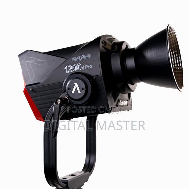 Aputure Ls 1200d Pro Led Light Kit · Photo 3