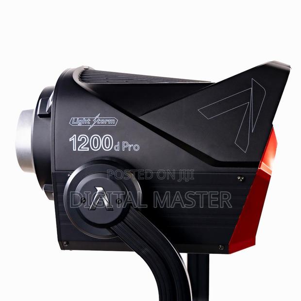 Aputure Ls 1200d Pro Led Light Kit · Photo 4