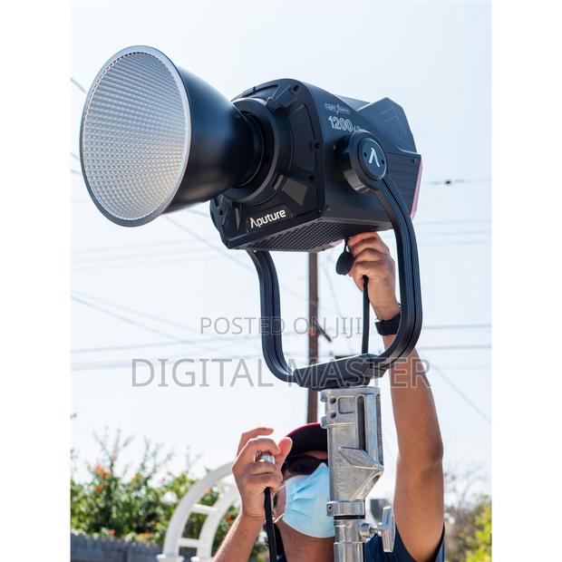 Aputure Ls 1200d Pro Led Light Kit · Photo 8