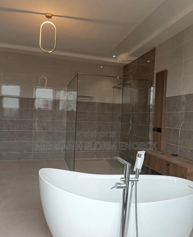 Professional Tiler Work.Steps · Photo 1