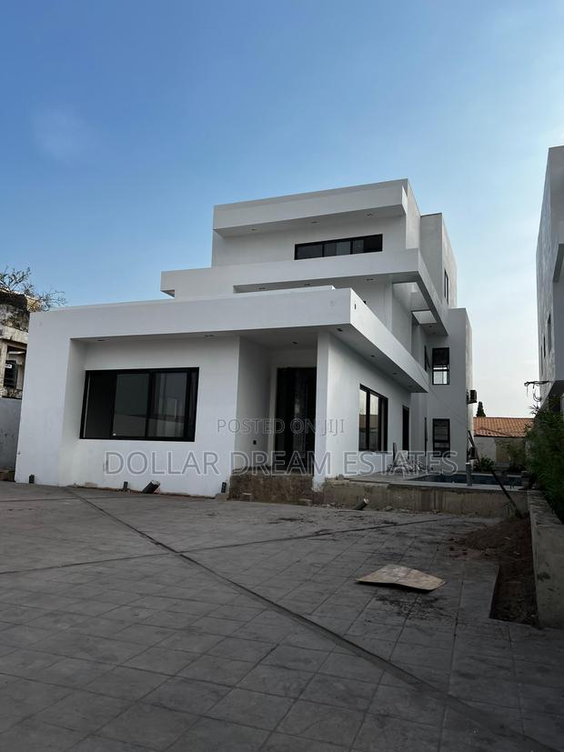 5bdrm Mansion in East Legon for sale · Photo 1
