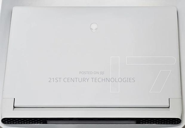Laptop Dell Alienware X17 R2 32GB Intel Core I9 SSD 1T · Photo 2