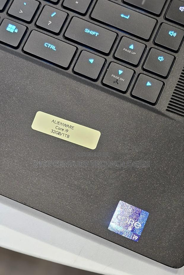 Laptop Dell Alienware X17 R2 32GB Intel Core I9 SSD 1T · Photo 4