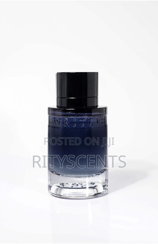Writer Perfume · Photo 3