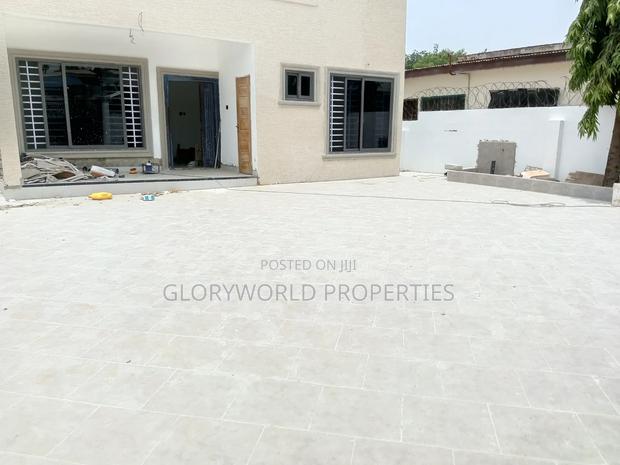 3bdrm House in Sakumono for sale · Photo 7