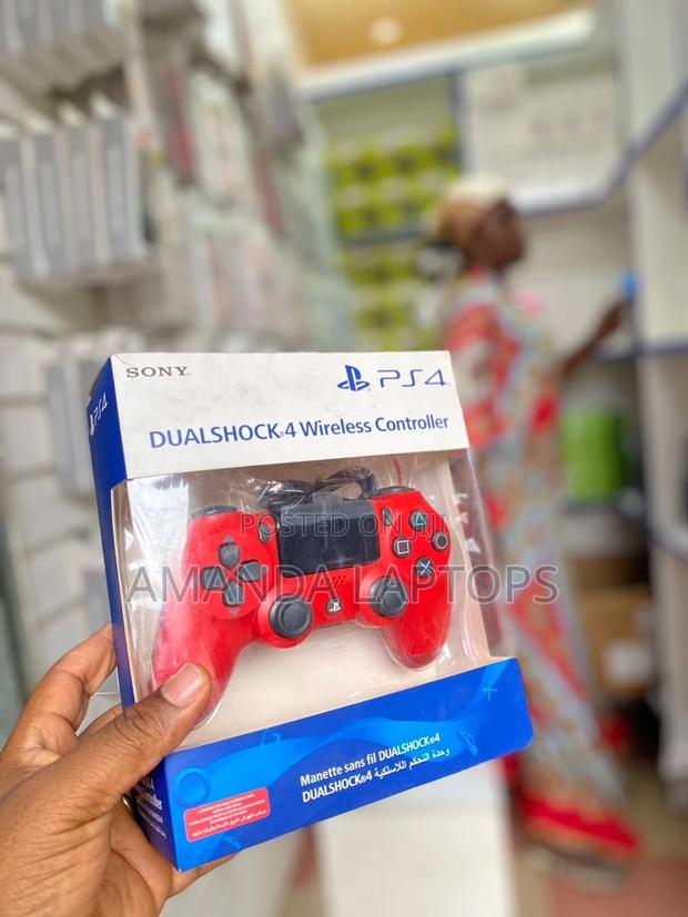 Wireless Ps4 Game Pad · Photo 2