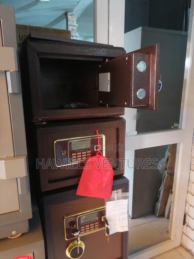 Fireproof Money Safe · Photo 1
