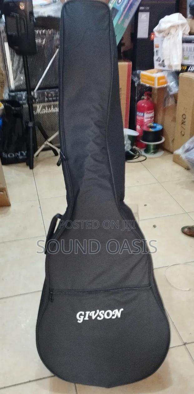 Givson Semi-Acoustic Bass Guitar With Bag · Photo 8