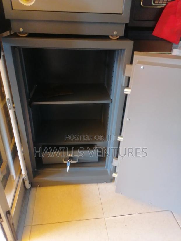 Fireproof Money Safe · Photo 1
