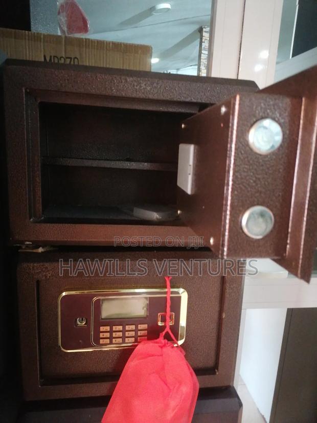 Fireproof Money Safe · Photo 1