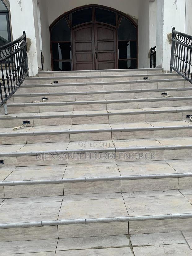 Professional Tiler Work.Steps · Photo 7