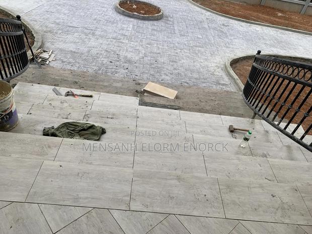 Professional Tiler Work.Steps · Photo 6
