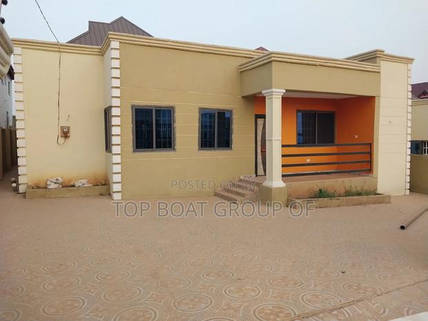 Furnished 4bdrm House in Kronum Top Boat, Kumasi Metropolitan for sale · Photo 2