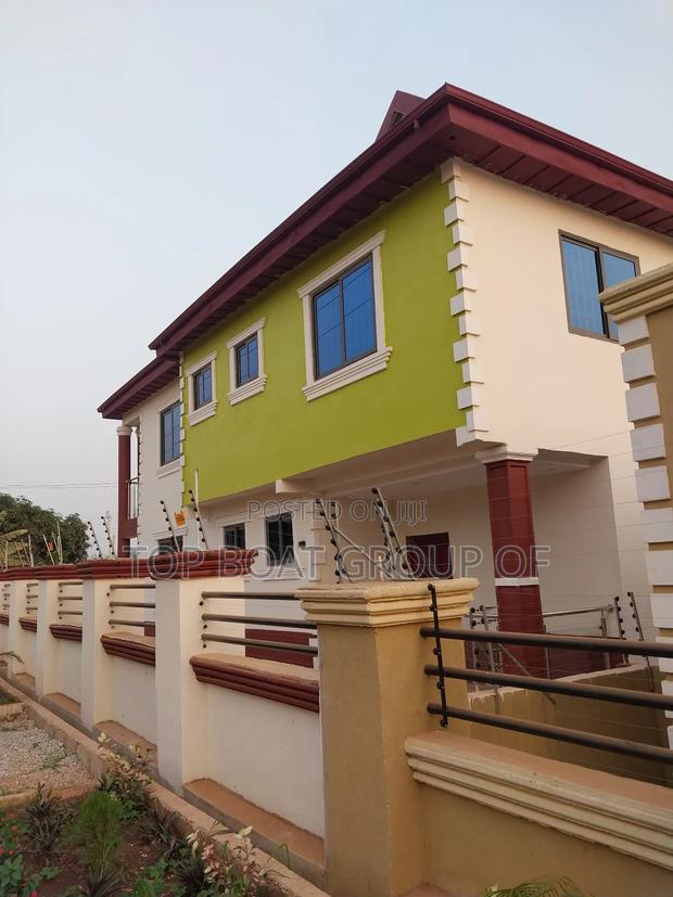Furnished 5bdrm House in Kronum Top Boat, Kumasi Metropolitan for sale · Photo 7
