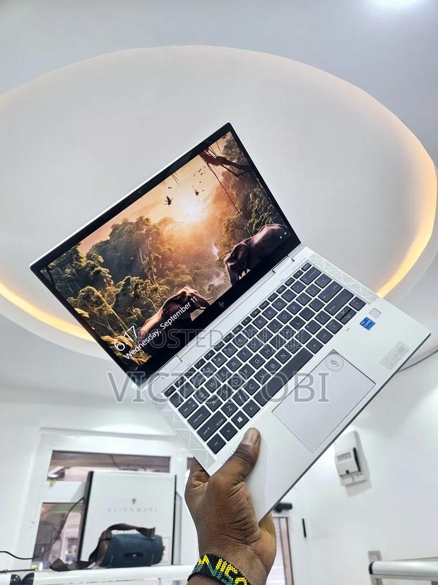 Laptop HP EliteBook 830 G8 16GB Intel Core i5 SSD 256GB · Photo 1