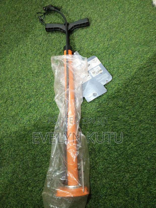 Original Football Pump · Photo 2