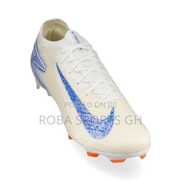 Nike Air Zoom Mercurial Vapor XVI FG Soccer Boot · Photo 2