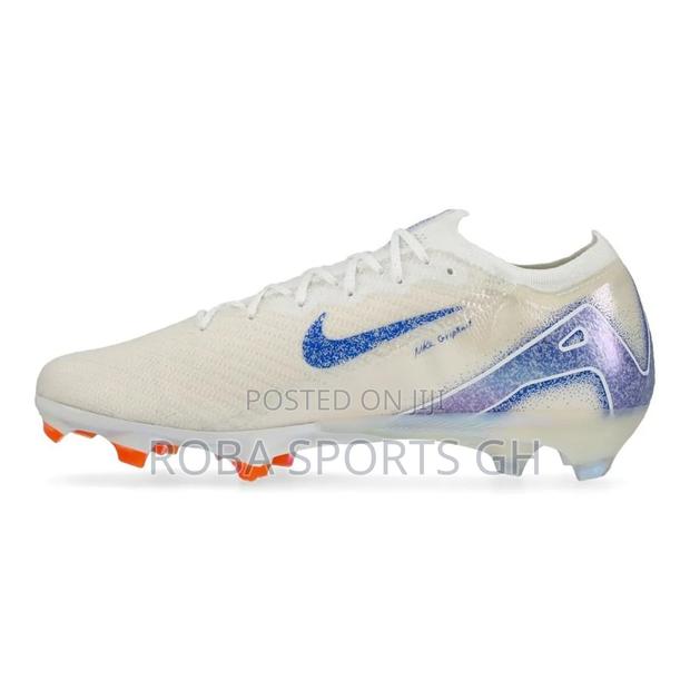 Nike Air Zoom Mercurial Vapor XVI FG Soccer Boot · Photo 4