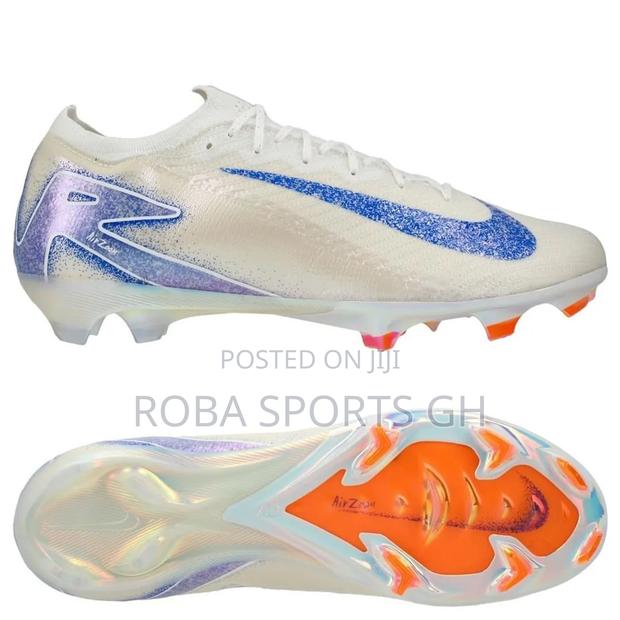 Nike Air Zoom Mercurial Vapor XVI FG Soccer Boot · Photo 1