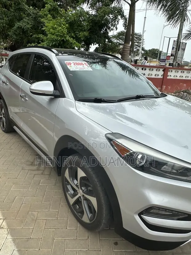 Hyundai Tucson 2018 Silver · Photo 1