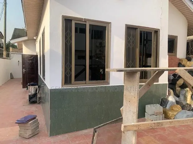 2bdrm House in Suadom Properties, Baatsona Total for rent