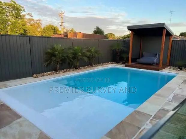 High Quality Swimming Pool Installation · Photo 1