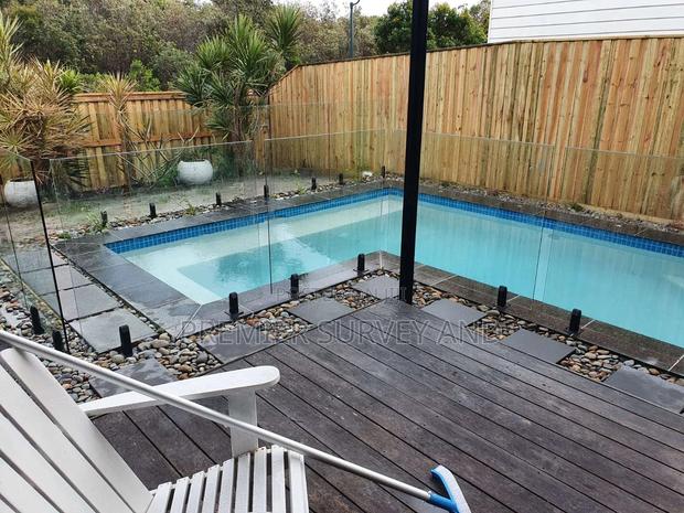 High Quality Swimming Pool Installation · Photo 2