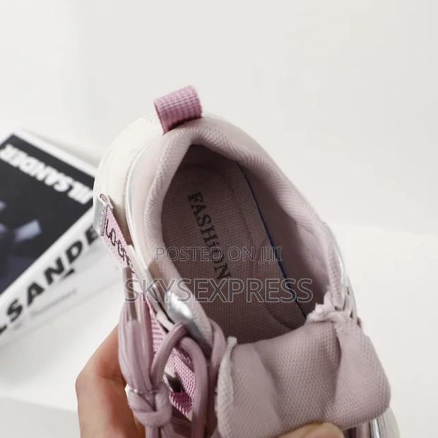 Beautiful Girls Sneakers · Photo 4