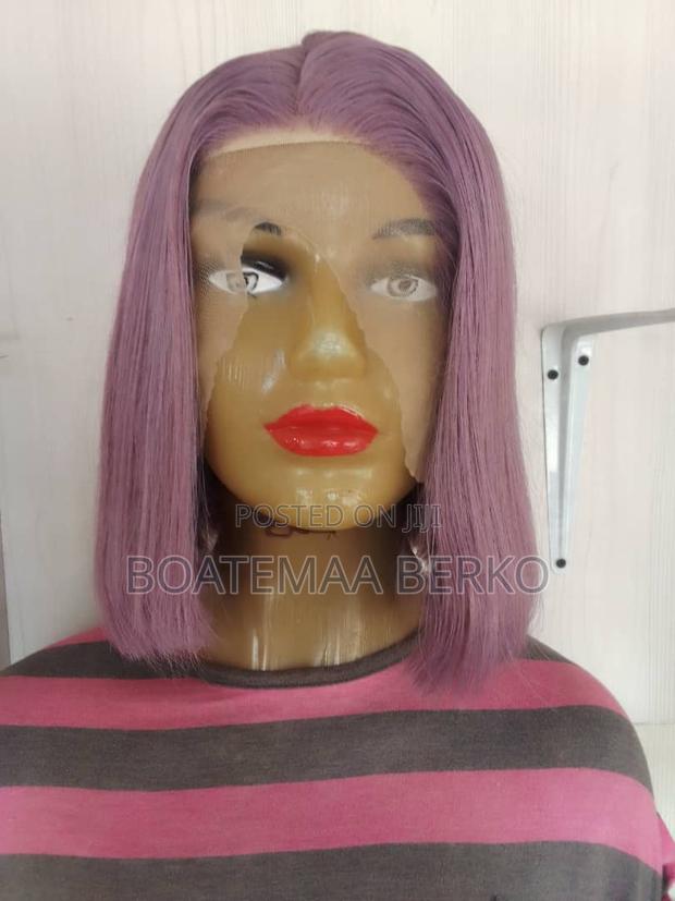 Purple Coloured Full Frontal Lace Wig · Photo 1