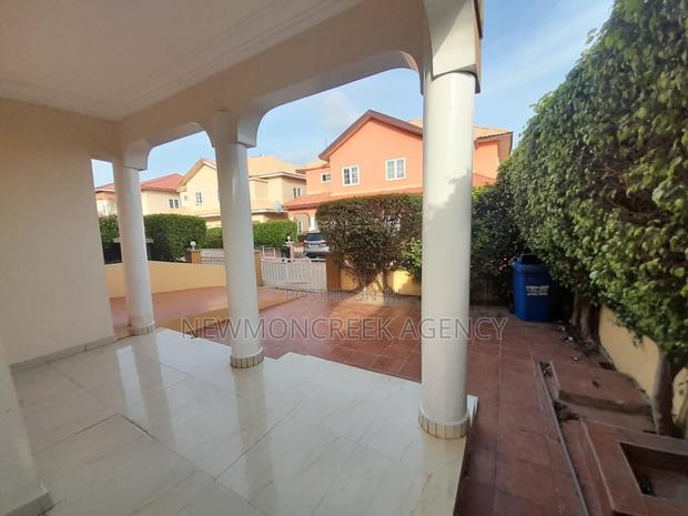 Furnished 3bdrm Duplex in Gated Est.Spintex., Accra Metropolitan · Photo 2