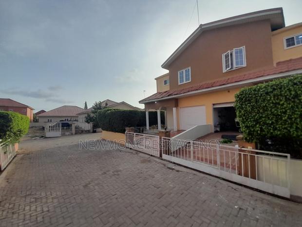 Furnished 3bdrm Duplex in Gated Est.Spintex., Accra Metropolitan · Photo 6