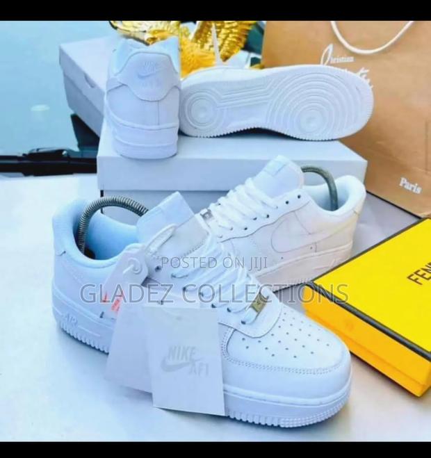 Airforce 1 White/Black · Photo 1