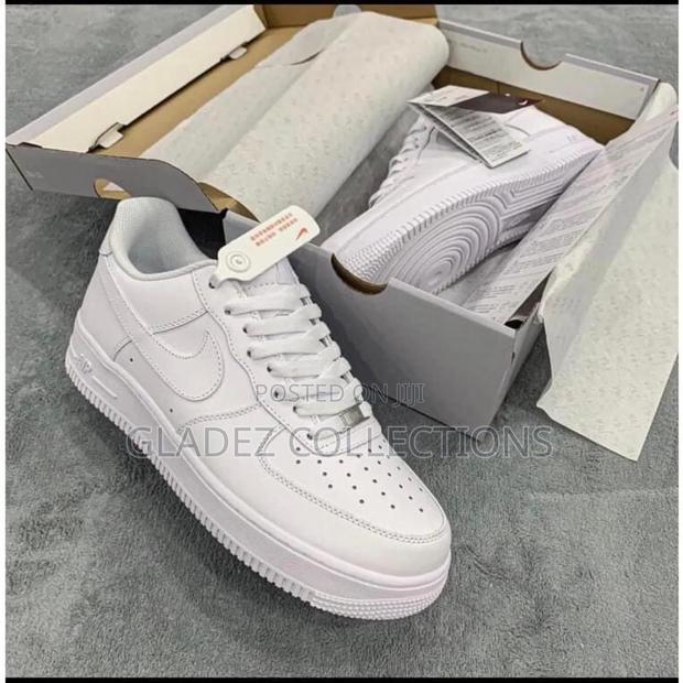 Airforce 1 White/Black · Photo 2