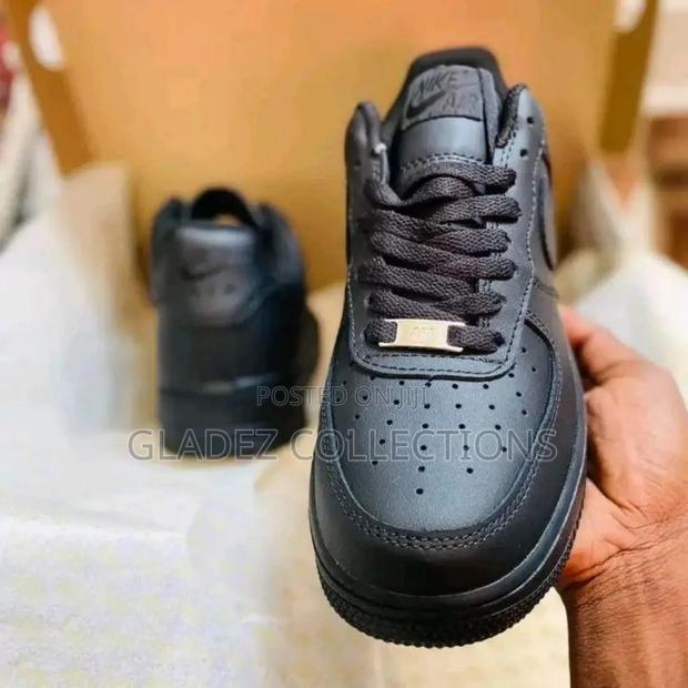 Airforce 1 White/Black · Photo 3