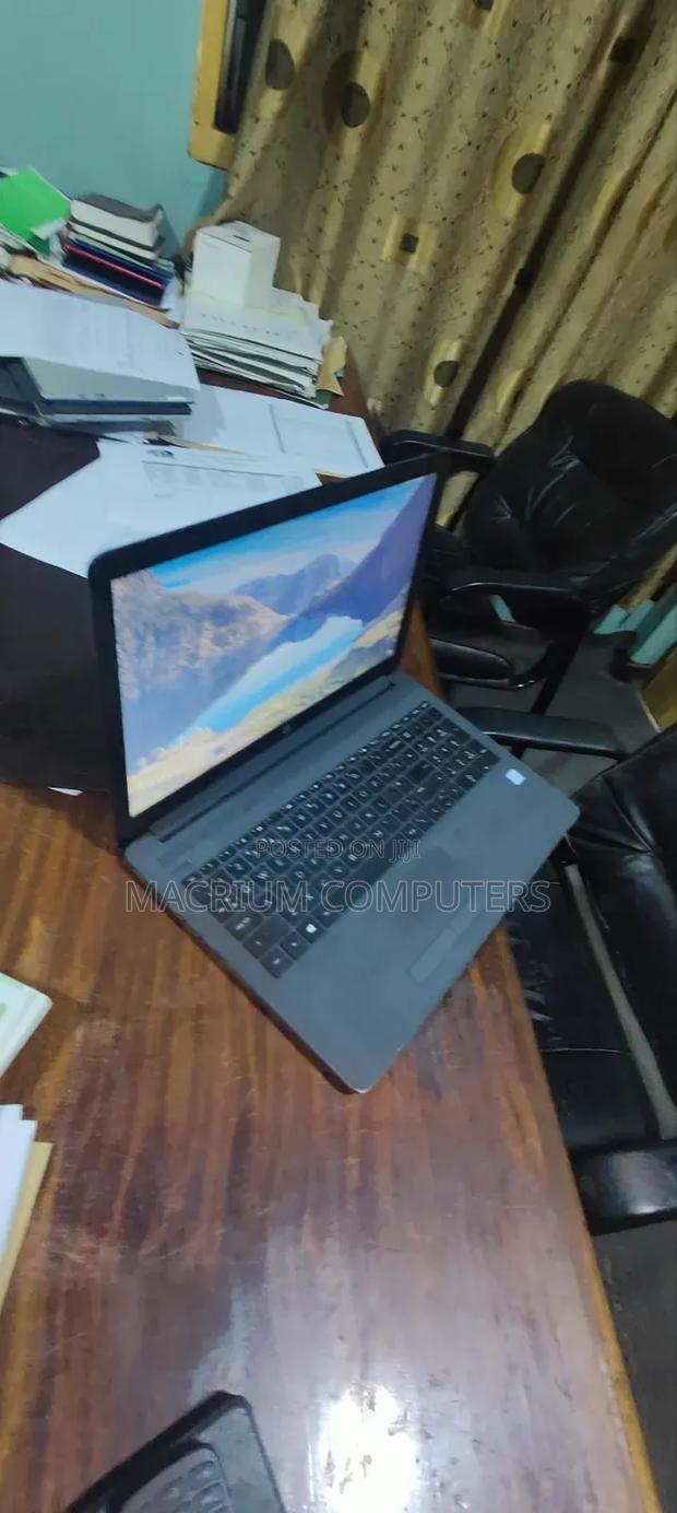 Laptop HP 250 G7 8GB Intel Core i5 SSD 256GB · Photo 2
