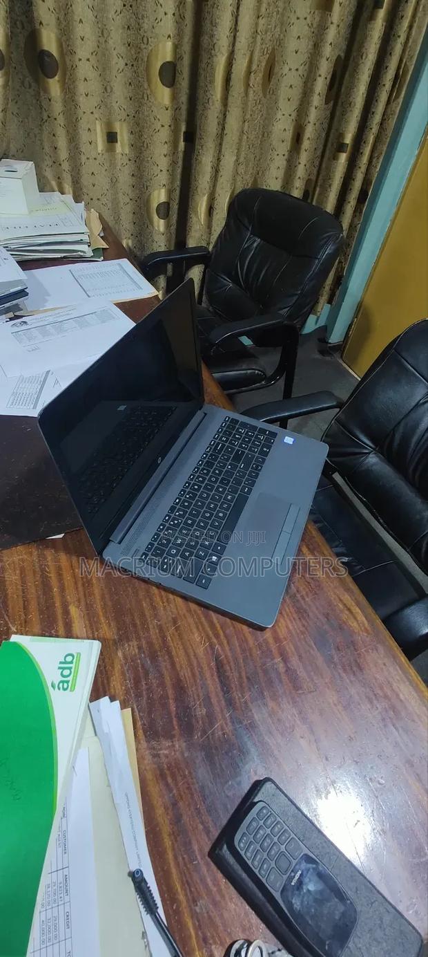 Laptop HP 250 G7 8GB Intel Core i5 SSD 256GB · Photo 4