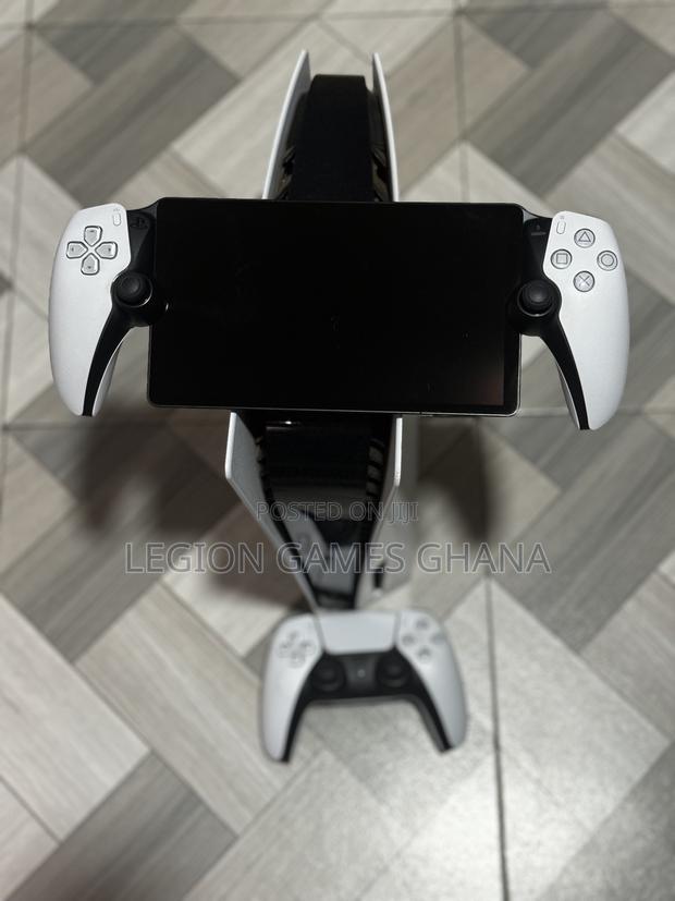 PS5 and Playstation Portal Combo · Photo 4